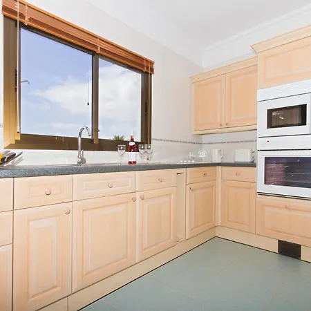 Puerto Del Carmen Sleeps 12 With Pool Air Con And Wifi *