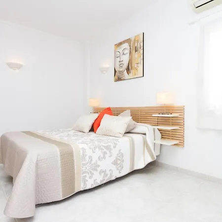 Villa Puerto Del Carmen Sleeps 12 With Pool Air Con And Wifi