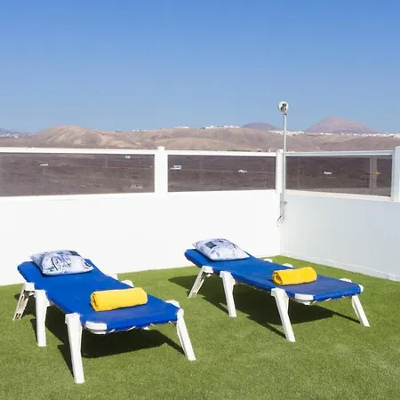 Puerto Del Carmen Sleeps 12 With Pool Air Con And Wifi Villa Puerto del Carmen (Lanzarote)