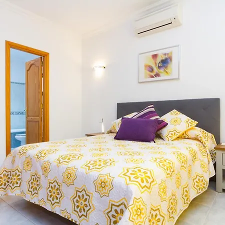 Puerto Del Carmen Sleeps 12 With Pool Air Con And Wifi Puerto del Carmen (Lanzarote)